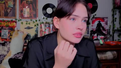 Snapshot of rochelrosensteel chatting on November 3, 7:37 pm Lilit online show from November 3, 7:37 pm