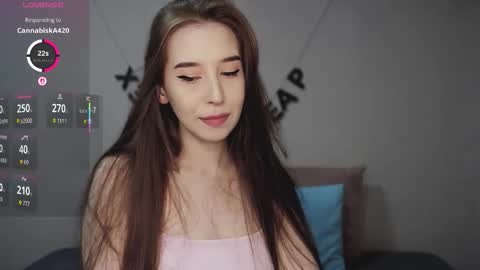 Snapshot of rocketsgirl chatting on January 13, 6:29 am rocketsgirl online show from January 13, 6:29 am