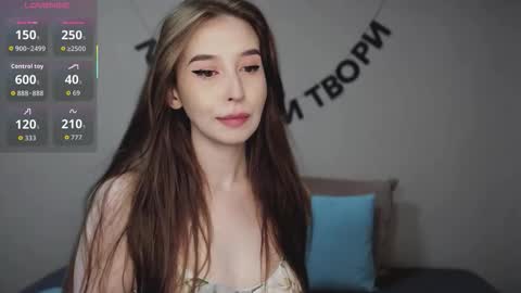 Snapshot of rocketsgirl chatting on February 15, 5:59 am rocketsgirl online show from February 15, 5:59 am