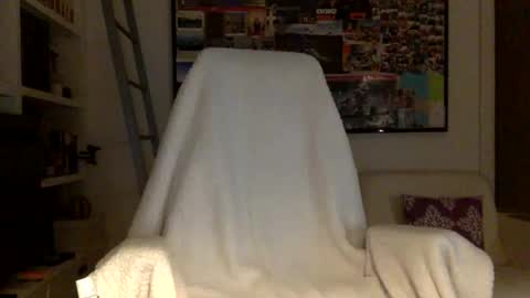 Snapshot of rocketviper chatting on December 21, 5:20 pm RocketViper online show from December 21, 5:20 pm