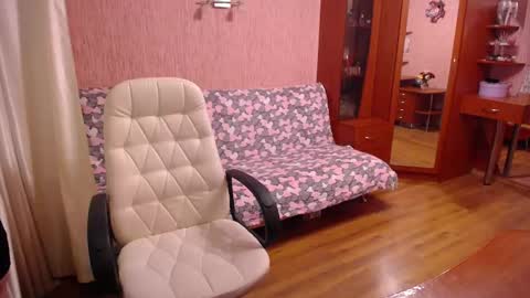 Snapshot of rocknlinxx chatting on October 6, 1:30 pm Rocknlinxx online show from October 6, 1:30 pm