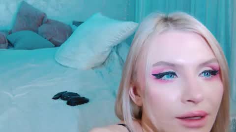 Lina and Den online show from January 18, 6:39 am