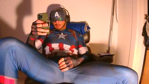 Snapshot of rockyvallarta chatting on October 6, 2:42 am rockyvallarta online show from October 6, 2:42 am