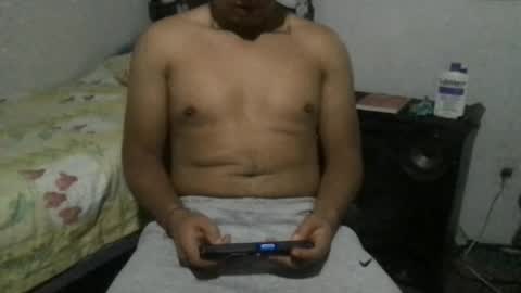 Snapshot of rodrigo0_0 chatting on December 4, 2:53 am rodrigo0_0 online show from December 4, 2:53 am