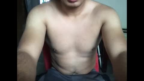 Snapshot of rodrigo0_0 chatting on January 1, 6:16 pm rodrigo0_0 online show from January 1, 6:16 pm