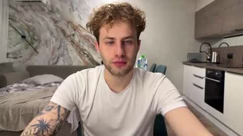 Snapshot of rodrigoveira chatting on June 14, 10:45 pm Rodrigo online show from June 14, 10:45 pm
