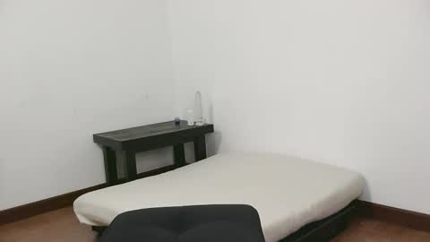 Roff Lust online show from February 2, 4:00 am