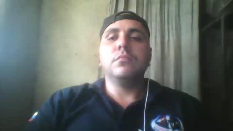 Snapshot of roger3600 chatting on April 1, 9:45 pm Roger online show from April 1, 9:45 pm