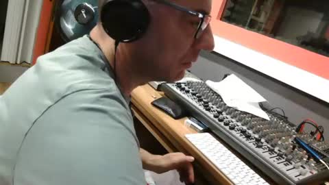 Snapshot of rogerrabbit2023 chatting on August 8, 12:24 am rogerrabbit2023 online show from August 8, 12:24 am