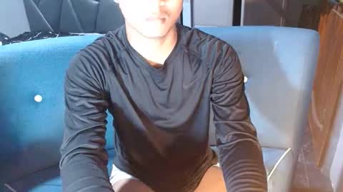 Snapshot of rogueprince_jace chatting on April 7, 1:50 am Jace online show from April 7, 1:50 am
