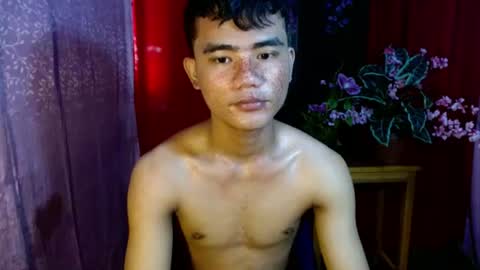 roianboyyy online show from July 4, 11:55 pm