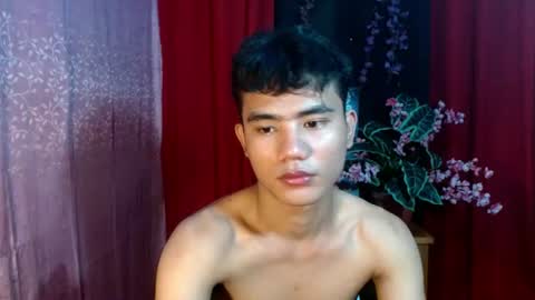 roianboyyy online show from August 5, 9:12 am