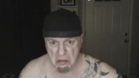 Snapshot of roinaz chatting on December 25, 4:22 am roinaz online show from December 25, 4:22 am