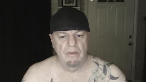 Snapshot of roinaz chatting on December 28, 8:15 pm roinaz online show from December 28, 8:15 pm