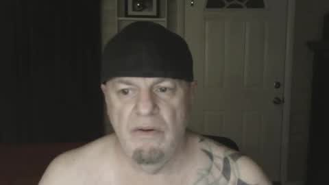 Snapshot of roinaz chatting on January 8, 1:53 am roinaz online show from January 8, 1:53 am