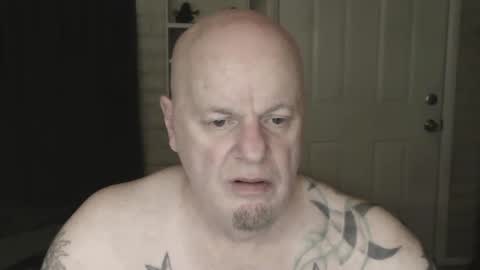 Snapshot of roinaz chatting on February 18, 8:03 pm roinaz online show from February 18, 8:03 pm