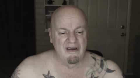 Snapshot of roinaz chatting on March 1, 7:30 am roinaz online show from March 1, 7:30 am