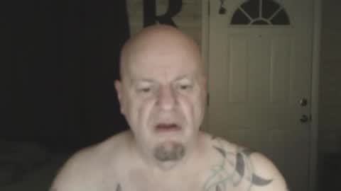 Snapshot of roinaz chatting on April 1, 8:48 am roinaz online show from April 1, 8:48 am