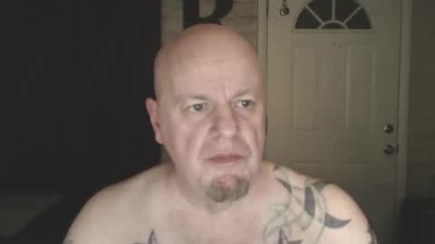 Snapshot of roinaz chatting on April 2, 6:22 am roinaz online show from April 2, 6:22 am