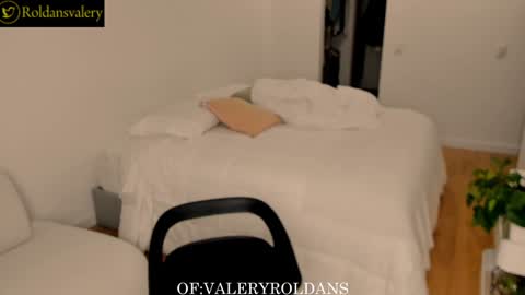 Valery Roldans online show from January 9, 1:50 am