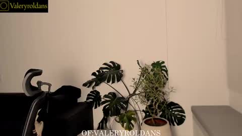 Valery Roldans online show from February 28, 2:20 am