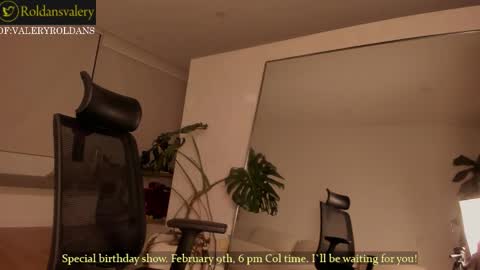 Valery Roldans online show from February 7, 1:09 am