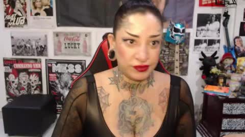 Snapshot of rollyderolandia666 chatting on September 18, 10:01 pm Rolly online show from September 18, 10:01 pm