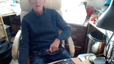 Snapshot of rolydawe chatting on October 7, 10:12 am rolydawe online show from October 7, 10:12 am