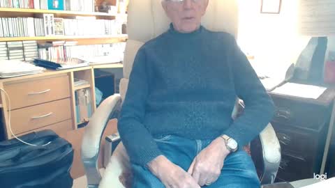 Snapshot of rolydawe chatting on November 21, 11:42 am rolydawe online show from November 21, 11:42 am