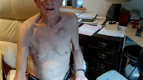 Snapshot of rolydawe chatting on March 7, 2:03 pm rolydawe online show from March 7, 2:03 pm