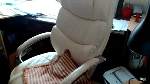 Snapshot of rolydawe chatting on March 24, 11:59 am rolydawe online show from March 24, 11:59 am