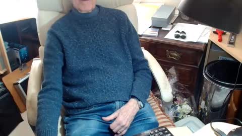 Snapshot of rolydawe chatting on April 2, 1:53 pm rolydawe online show from April 2, 1:53 pm