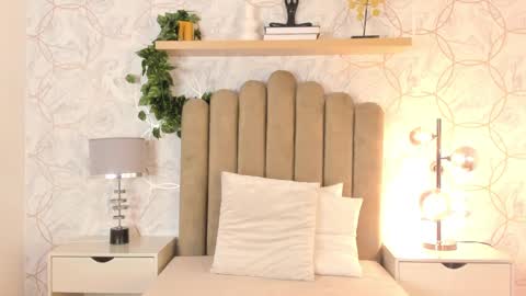 Snapshot of roma_love_ chatting on December 30, 11:26 am   online show from December 30, 11:26 am