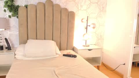 Snapshot of roma_love_ chatting on December 30, 2:30 pm   online show from December 30, 2:30 pm