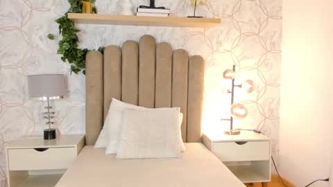 Snapshot of roma_love_ chatting on December 31, 11:42 am   online show from December 31, 11:42 am