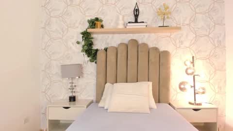 Snapshot of roma_love_ chatting on January 5, 11:26 am   online show from January 5, 11:26 am