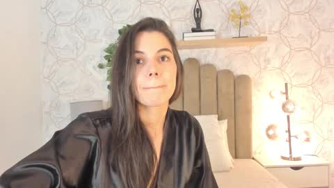 Snapshot of roma_love_ chatting on January 10, 11:43 am   online show from January 10, 11:43 am