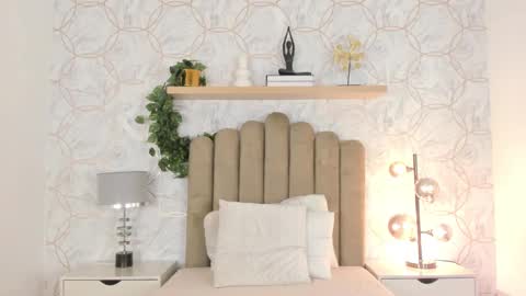 Snapshot of roma_love_ chatting on January 13, 12:02 pm   online show from January 13, 12:02 pm