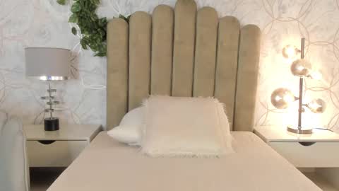 Snapshot of roma_love_ chatting on January 16, 11:48 am   online show from January 16, 11:48 am