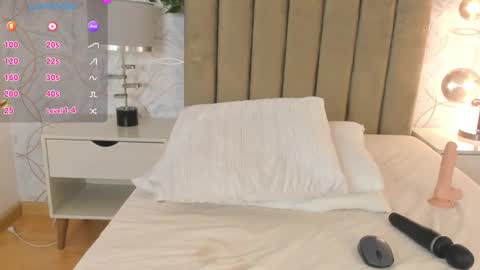 Snapshot of roma_love_ chatting on January 21, 2:59 pm   online show from January 21, 2:59 pm