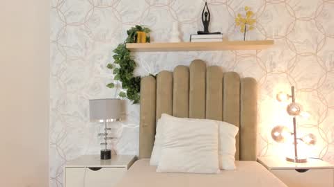 Snapshot of roma_love_ chatting on January 25, 11:44 am   online show from January 25, 11:44 am