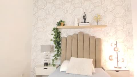 Snapshot of roma_love_ chatting on February 20, 11:20 am   online show from February 20, 11:20 am