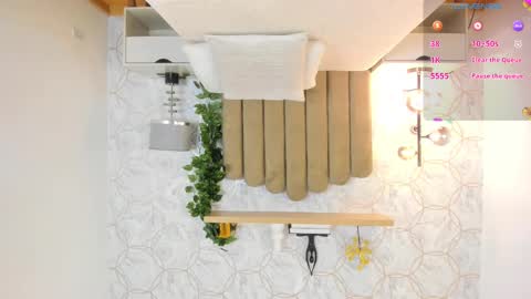 Snapshot of roma_love_ chatting on February 21, 11:22 am   online show from February 21, 11:22 am