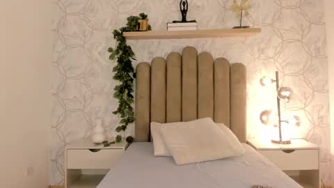 Snapshot of roma_love_ chatting on March 3, 11:22 am   online show from March 3, 11:22 am