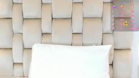 Snapshot of roma_love_ chatting on October 22, 12:05 pm   online show from October 22, 12:05 pm