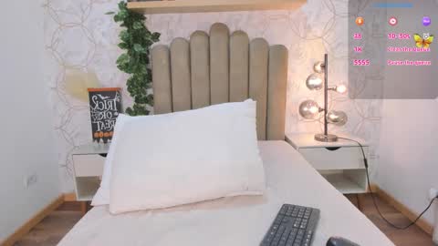 Snapshot of roma_love_ chatting on October 30, 12:28 pm   online show from October 30, 12:28 pm