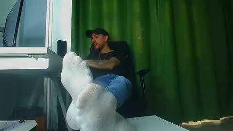 Snapshot of romaniamaster1 chatting on March 17, 6:28 am romaniamaster1 online show from March 17, 6:28 am