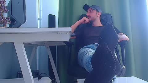 Snapshot of romaniamaster1 chatting on March 26, 7:03 am romaniamaster1 online show from March 26, 7:03 am