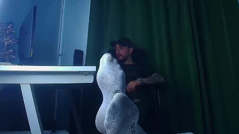 Snapshot of romaniamaster1 chatting on March 27, 8:26 am romaniamaster1 online show from March 27, 8:26 am