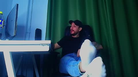 Snapshot of romaniamaster1 chatting on March 31, 6:25 am romaniamaster1 online show from March 31, 6:25 am